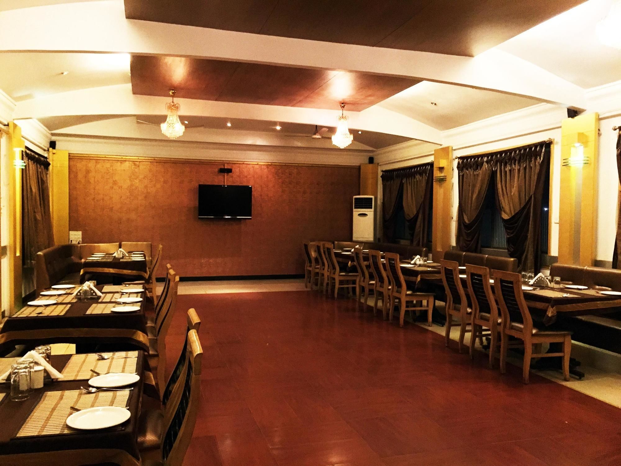 Oyo Rooms ฮูบลิ ภายนอก รูปภาพ